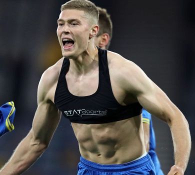 Незабаром перша річниця шлюбу: Артем Довбик та його кохана. ФОТО  