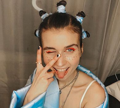 Jerry Heil знялася в спідньому та поміркувала про комплекси і прийняття себе