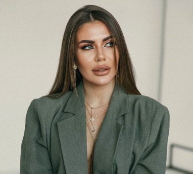 Стужук вперше показала обличчя бойфренда і розказала, як прої*ала час після смерті чоловіка