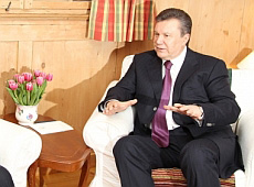 Як журналісти політали над Межигір'ям Януковича. ФОТО