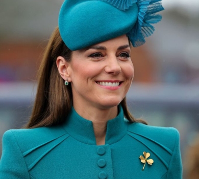 Бірюза і конюшина: Міддлтон у пальтечку від улюбленого бренду відвідала парад