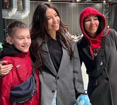 Українці – непереможні: Дорофєєва у Варшаві зустрілася з біженцями. ФОТО