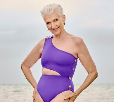 74-річна мама Ілона Маска знялася в купальниках для спортивного глянцю
