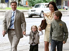 Дітлашня Кужель і Катеринчука з ріднею гуляли випускний