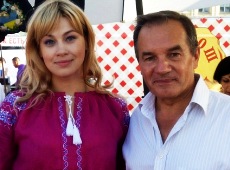 Мер Глухова повінчається з молодшою на 24 роки екс-депутаткою Київради