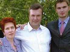 Янукович розповів про майбутню невістку та її рідню