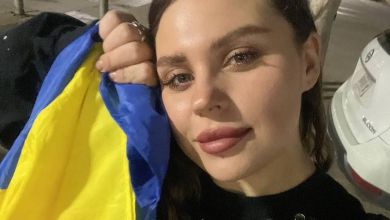 Солістка Kazka заспівала гімн під час підняття прапора України в центрі Нью-Йорка. ВІДЕО 