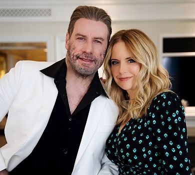 Джон Траволта повідомив про смерть дружини від раку: Вона відважно боролася 