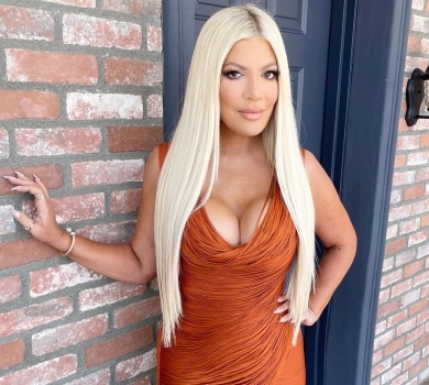 48-річна Торі Спеллінг витягне грудні імпланти, які вставила ще майже за часів Району Беверлі-Хіллз