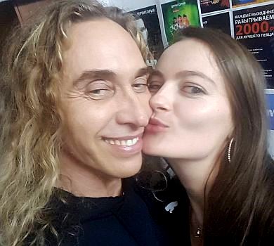 Коханка Тарзана висміяла його виправдання та показала поцілунок