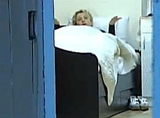 Тимошенко показали в ліжку. ВІДЕО