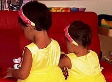 Камалія вперше показала обличчя дочок-іменинниць. ФОТО