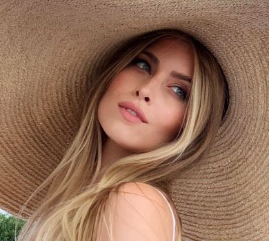 Ковдра-сауна та голодування в літаку: онука Ротару поділилася б’юті-секретами