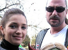 Женя Тимошенко збирається народити Карру байкера?