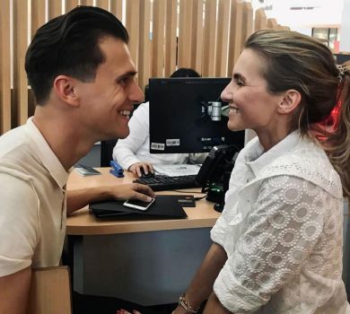 Юрушева показала фото з РАГСу зі своїм найкращим другом та поміркувала про кризу в шлюбі 