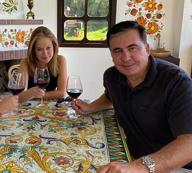 Одружений Саакашвілі крутить роман із 30-річною депутаткою Ясько – ЗМІ