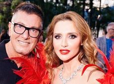 Жінка Медведчука в червоному пір'ї побувала на показі Dolce & Gabbana
