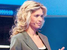 Віру Брежнєву розгодовує мама, а вона розповідає про 90-60-90