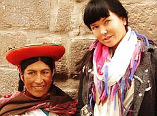 Ассія Ахат ловила піраній у Перу і раділа тарганам