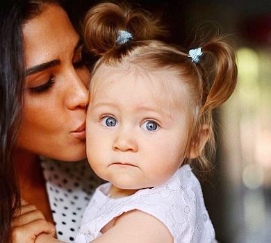 Сімейні портрети: Дімопулос показала доньку-іменинницю з татом і братами