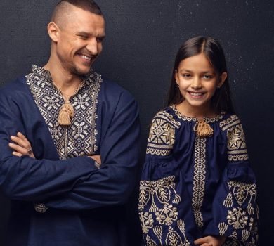 Вишиванки та намиста: Цимбалюк із юною колегою попозували в національних луках