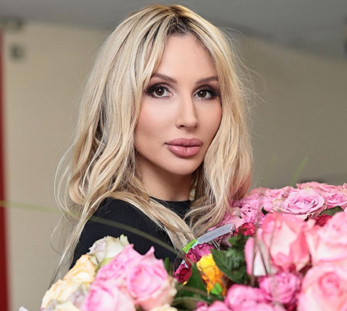 На майданчику і на риболовлі: Лобода показала рідкісні фото з обома доньками