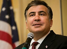 Саакашвілі назвав Межигір’я несмаком та розповів про заробіток у США