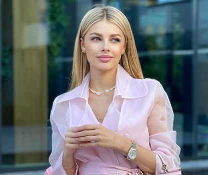 Дружина Зінченка замилувала мережу світлиною з його мінікопією