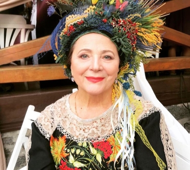 Батюшка дуже сміявся: Ніна Матвієнко зізналася, що ходила каятися за матюки