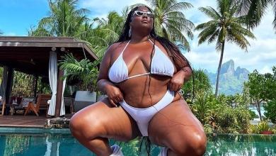 Бікіні, чоботи та гіпнотичне відео: Lizzo похизувалася пишним тілом