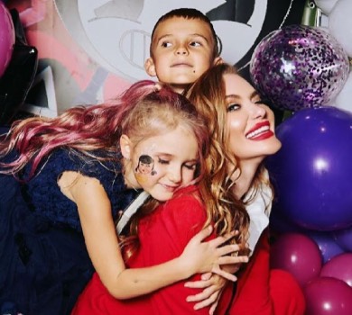 Страхи були надумані, а цінності – фейкові: Камінська возз’єдналася із дітьми та розповіла, як її змінила війна