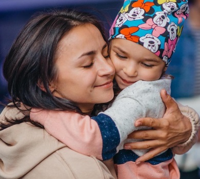 Мама в шоці: Гвоздьова похизувалася запальним доччиним танцем. ВІДЕО