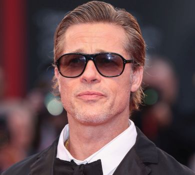 Бреда Пітта та його нову дівчину топлес зазнімкували на відпочинку в Мексиці. ФОТО