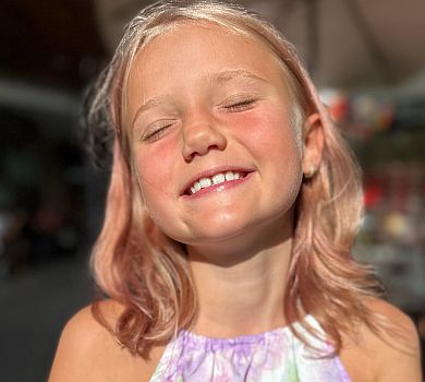 Маленька Харлі Квін: 7-річна донька Камінської вкотре вразила кольором волосся