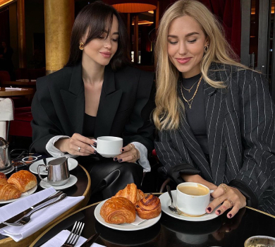 Руйнування стереотипів чи сексистський меседж? Реклама про тьолочок із Парфільєвою й Квітковою збурила мережу