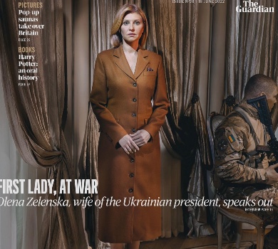 Не хотіла, щоб він обирав між сім’єю та обов’язками: дружина Зеленського з’явилася на обкладинці Guardian Saturday