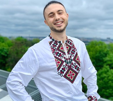 Настрій – кохаю: Тополя побачився з дружиною Alyosha після 5 місяців розлуки. ФОТО