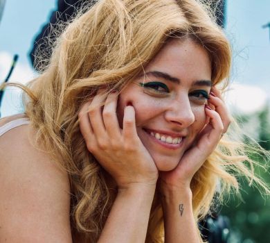 Серіал, показаний підсанкційним росканалом: за що Зеленський нагородив актрису Петрожицьку