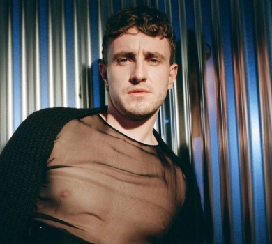 Це грубо: зірка Нормальних людей попросив фанів не коментувати його член