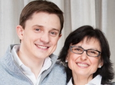 Довгий дарує тещі брендові сумки, а вона хоче 5-х онуків