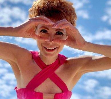 Просто істерика: Лебідь показала кумедні фото в купальнику 