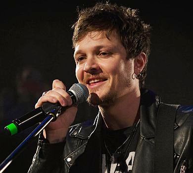 Іменинник Галич закликав подарувати допомогу лікарям