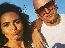 Із Каменських зробили білявку, а Потапа показали малим із татом. ФОТО