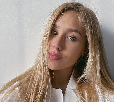 Набряки, целюліт і весь час кортить їсти: Квіткова чесно розказала, як протікає її вагітність