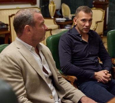 Будемо боротися: Шевченко та зірка Людей Ікс Шрайбер зустрілися з Зеленським в Києві. Фото