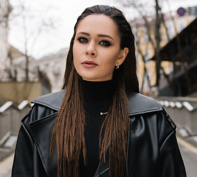 Вибухи як феєрверки: The Hardkiss напередодні Євробачення нагадав світу про війну в Україні новим кліпом