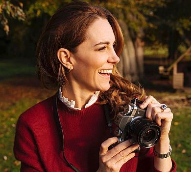 Її Високість фотографка: палац поділився яскравим фото Кейт Міддлтон із нагоди виходу її книги