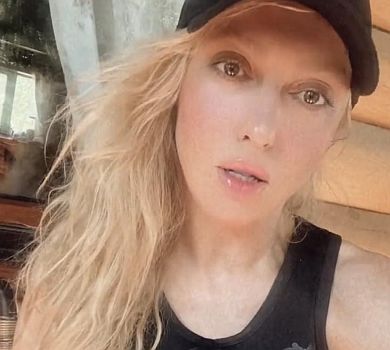 Полякова похвалилася своїми качанами та показалася з дочкою в обтислих спортлуках. ФОТО