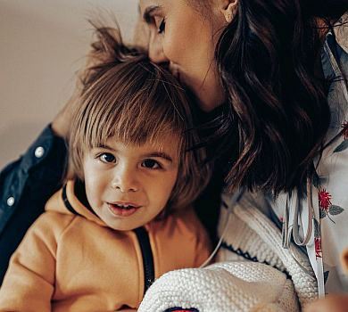 Містична історія: Джамала показала ніжні ФОТО з синами й розповіла, що означають їхні імена