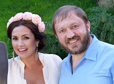 Колишня Горбаля влаштувала квітковий день народження